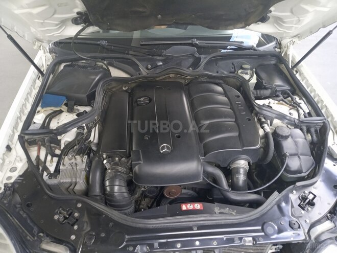 Mercedes E 220 2005, 268,000 km - 2.2 л - Bakı