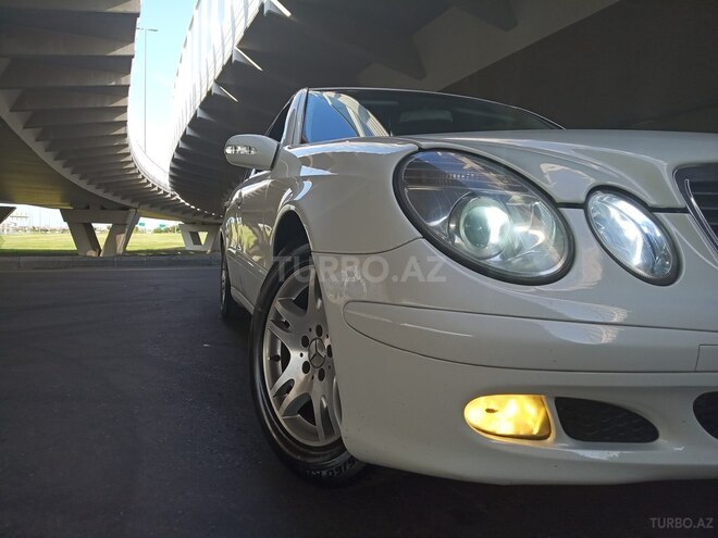Mercedes E 220 2005, 268,000 km - 2.2 л - Bakı