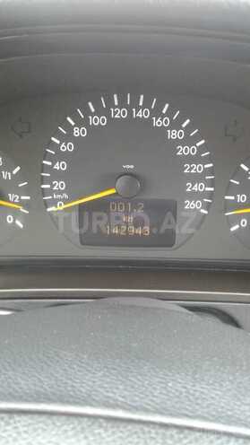 Mercedes E 240 2001, 145,000 km - 2.6 l - Bakı