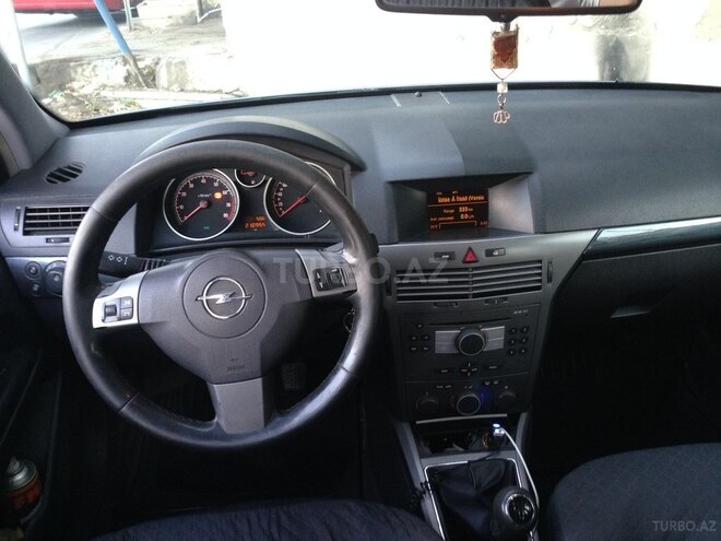 Opel Astra 2004, 2,001,000 km - 1.6 l - Bakı