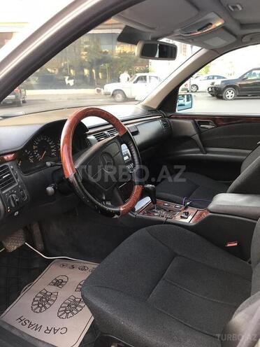 Mercedes E 240 1998, 400,000 km - 2.4 l - Bakı