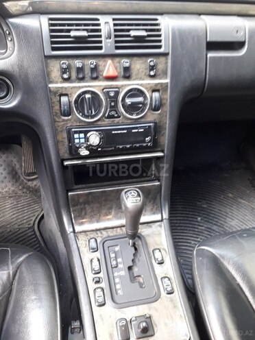 Mercedes E 230 1997, 287,000 km - 2.3 l - Bakı
