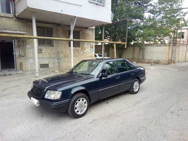 Mercedes E 250 1995, 369,000 km - 2.5 l - Bakı