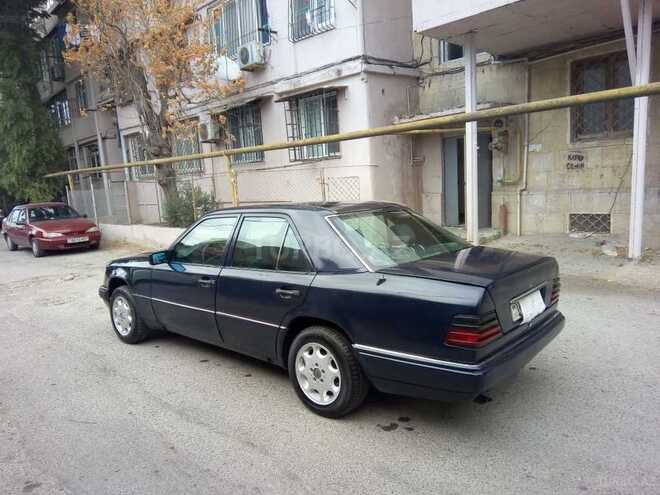 Mercedes E 250 1995, 369,000 km - 2.5 l - Bakı