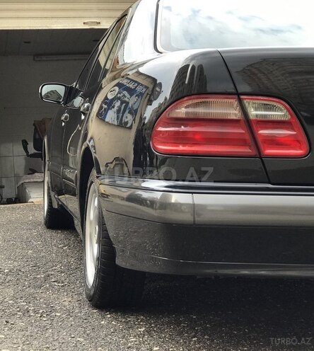 Mercedes E 220 2000, 189,933 km - 2.2 l - Bakı