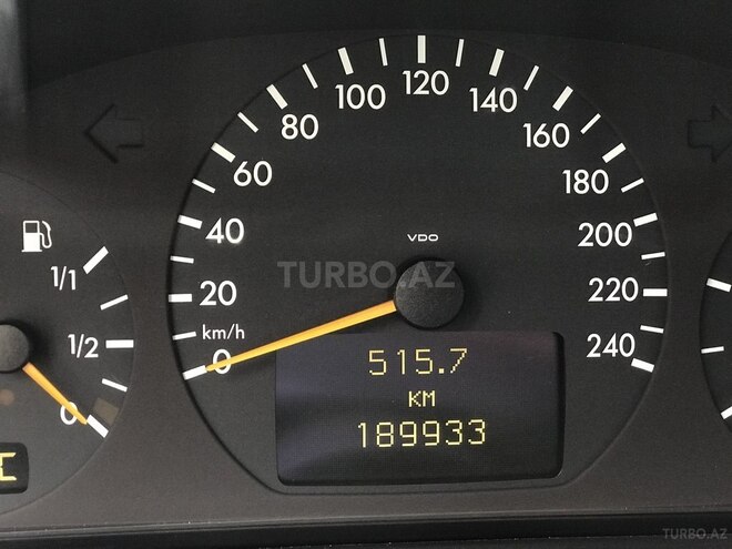 Mercedes E 220 2000, 189,933 km - 2.2 l - Bakı