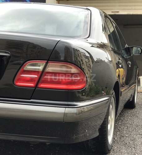 Mercedes E 220 2000, 189,933 km - 2.2 l - Bakı