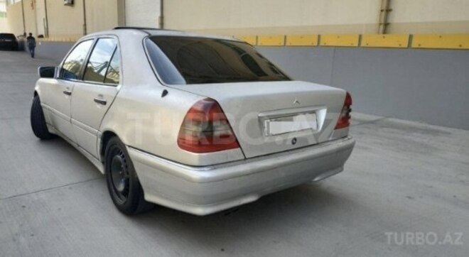 Mercedes C 200 1995, 156,000 km - 2.0 л - Bakı