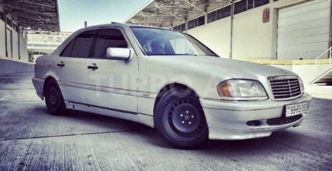 Mercedes C 200 1995, 156,000 km - 2.0 л - Bakı