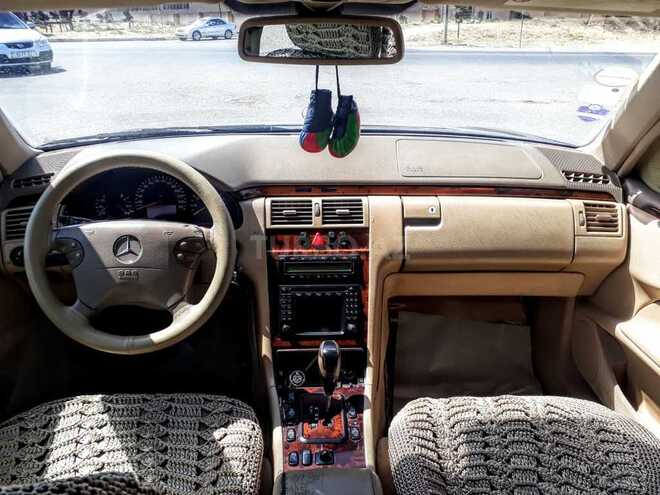 Mercedes E 240 2001, 250,000 km - 2.6 l - Bakı