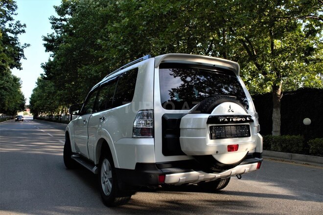 Mitsubishi Pajero 2008, 259,000 km - 3.0 l - Bakı