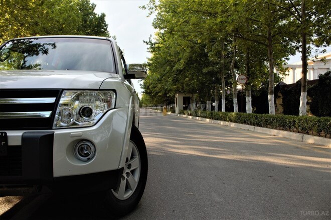Mitsubishi Pajero 2008, 259,000 km - 3.0 l - Bakı