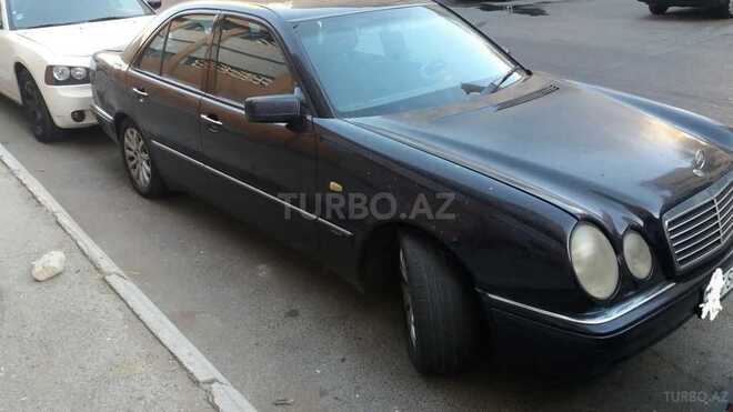 Mercedes E 220 1998, 270,000 km - 2.2 l - Bakı
