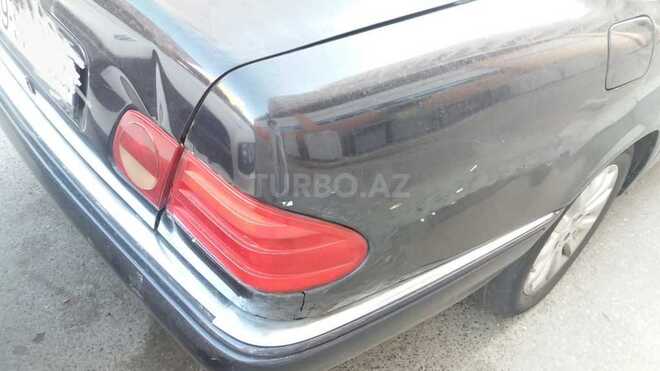 Mercedes E 220 1998, 270,000 km - 2.2 l - Bakı