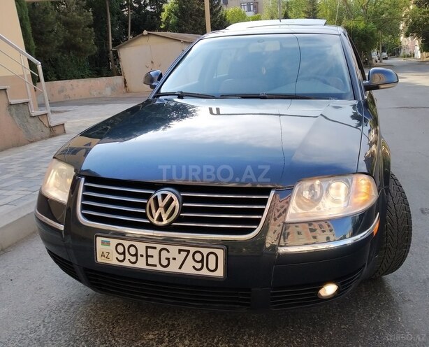 Volkswagen Passat 2004, 233,500 km - 1.8 l - Bakı