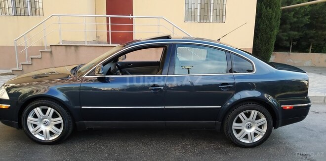 Volkswagen Passat 2004, 233,500 km - 1.8 l - Bakı