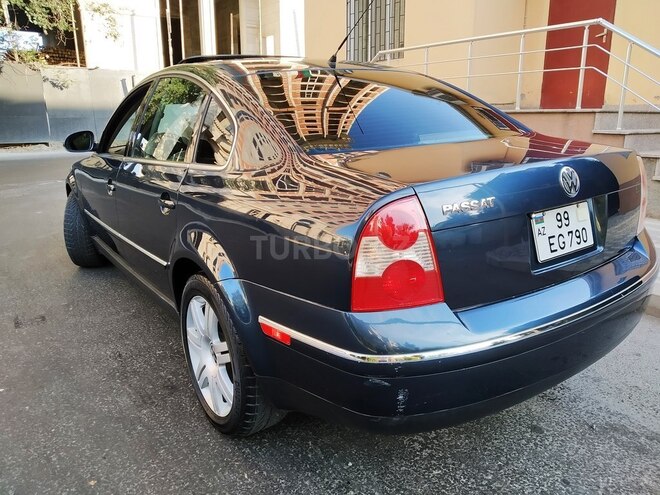 Volkswagen Passat 2004, 233,500 km - 1.8 l - Bakı