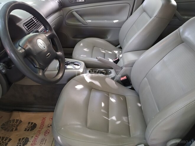 Volkswagen Passat 2004, 233,500 km - 1.8 l - Bakı