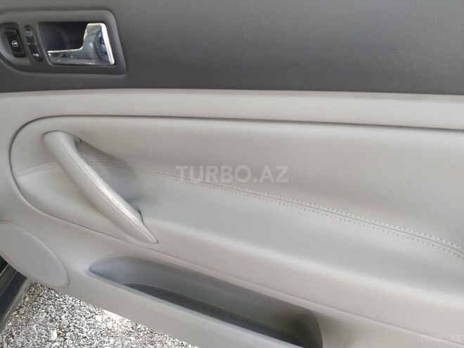Volkswagen Passat 2004, 233,500 km - 1.8 l - Bakı