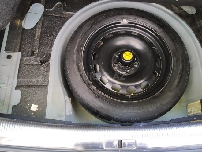 Volkswagen Passat 2004, 233,500 km - 1.8 l - Bakı