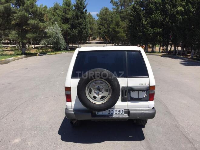 Isuzu  1995, 413,000 km - 3.1 л - Sumqayıt