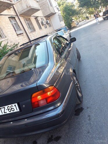 BMW 528 1997, 387,000 km - 2.8 l - Bakı