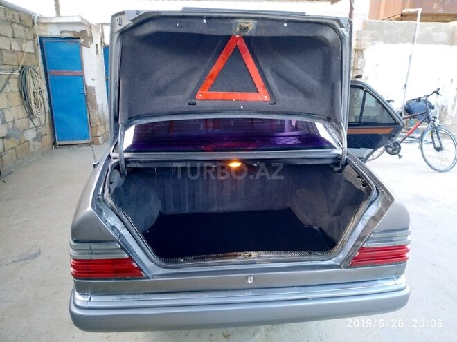 Mercedes E 230 1992, 337,313 km - 2.3 l - Şirvan