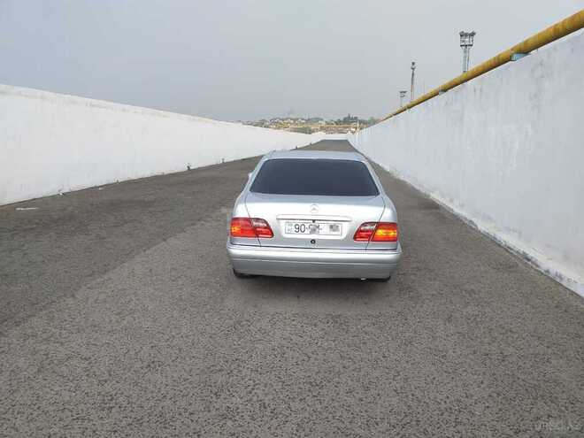 Mercedes E 200 1997, 354,241 km - 2.0 l - Bakı