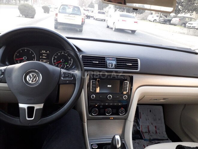 Volkswagen Passat 2014, 90,000 km - 1.8 л - Bakı