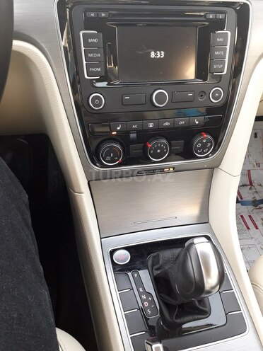 Volkswagen Passat 2014, 90,000 km - 1.8 л - Bakı