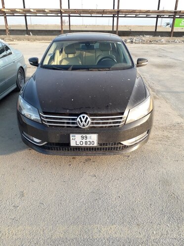 Volkswagen Passat 2014, 90,000 km - 1.8 л - Bakı