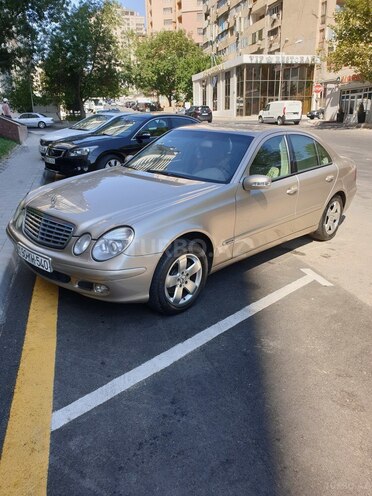Mercedes E 240 2003, 339,000 km - 2.6 l - Bakı