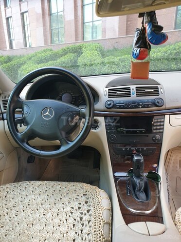 Mercedes E 240 2003, 339,000 km - 2.6 l - Bakı