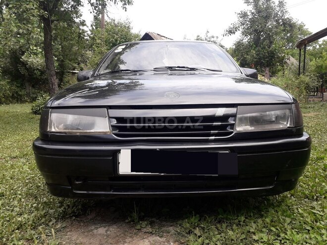 Opel Vectra 1992, 317,190 km - 1.6 l - Zaqatala
