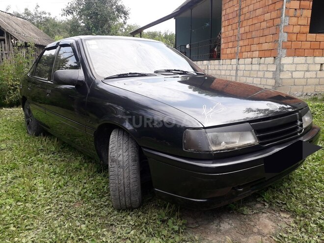 Opel Vectra 1992, 317,190 km - 1.6 l - Zaqatala
