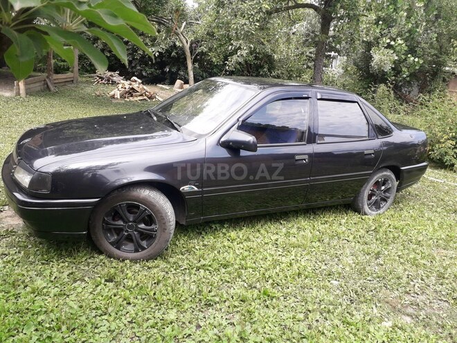 Opel Vectra 1992, 317,190 km - 1.6 l - Zaqatala