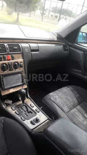 Mercedes E 240 1999, 300,000 km - 2.4 l - Xaçmaz