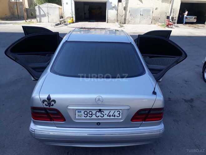 Mercedes E 240 2000, 219,000 km - 2.6 л - Sumqayıt