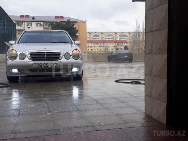 Mercedes E 240 2000, 219,000 km - 2.6 л - Sumqayıt