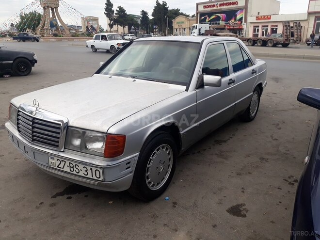 Mercedes 190 1990, 450,000 km - 1.8 л - Quba