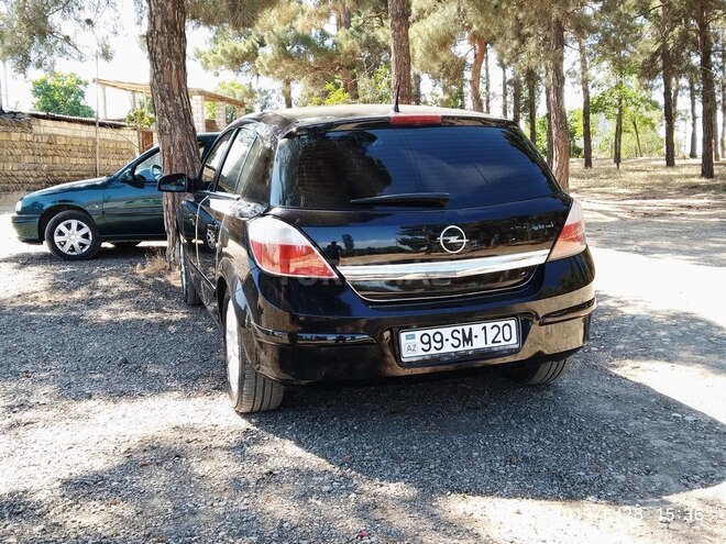 Opel Astra 2005, 15,000 km - 1.4 l - Qusar