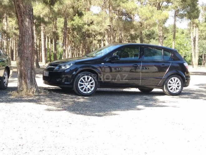 Opel Astra 2005, 15,000 km - 1.4 l - Qusar