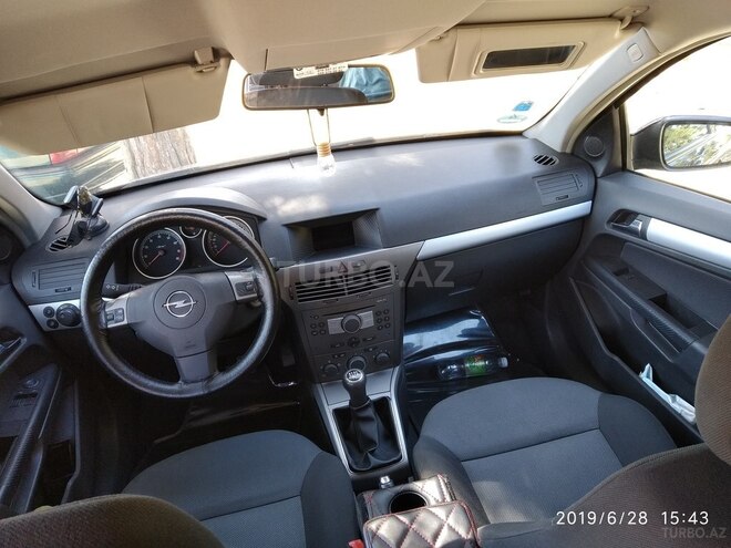 Opel Astra 2005, 15,000 km - 1.4 l - Qusar