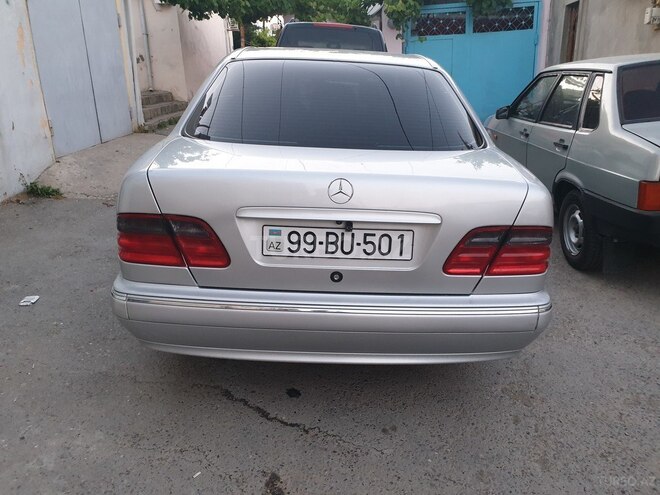 Mercedes E 240 2000, 212,000 km - 2.4 l - Bakı