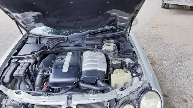 Mercedes E 270 2001, 350,000 km - 2.7 l - Bakı