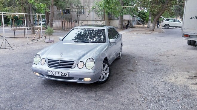 Mercedes E 270 2001, 350,000 km - 2.7 l - Bakı