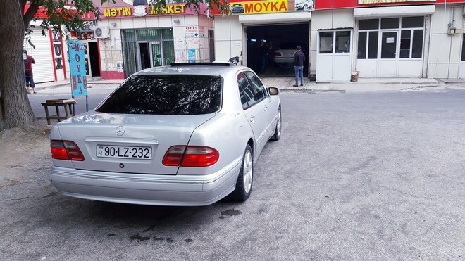 Mercedes E 270 2001, 350,000 km - 2.7 l - Bakı
