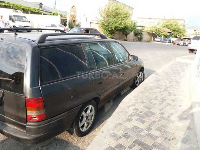 Opel Astra 1996, 200,000 km - 1.8 л - Bakı
