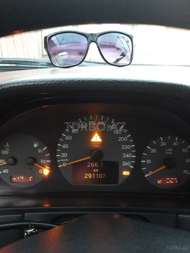 Mercedes E 240 2001, 291,207 km - 2.4 l - Bakı