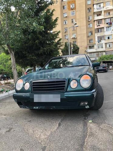 Mercedes E 230 1997, 250,000 km - 2.3 l - Bakı